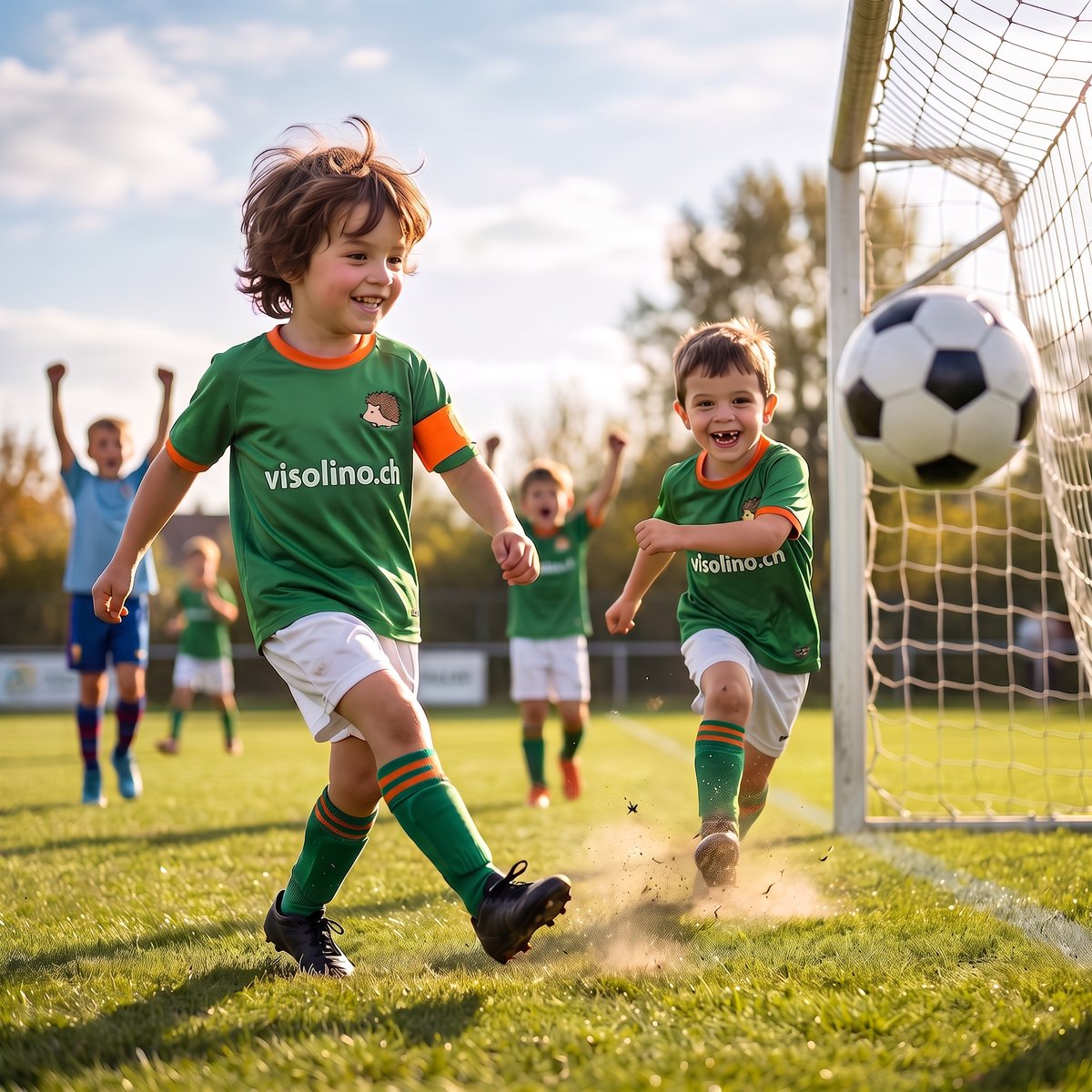 Beispielseite: Der Schuss ins Eck — der Ball fliegt ins Netz, das Team jubelt
